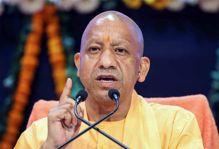 CM योगी का बरेली दौरा: 2,264 करोड़ की सौगात के साथ सपा पर कांवड़ यात्रा को लेकर तीखा हमला