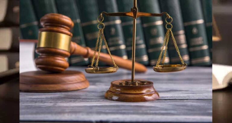 अभियुक्त की मौत के बाद भी जारी रहा केस, सह-आरोपी पत्नी, बेटे और बहू को 3 साल कैद