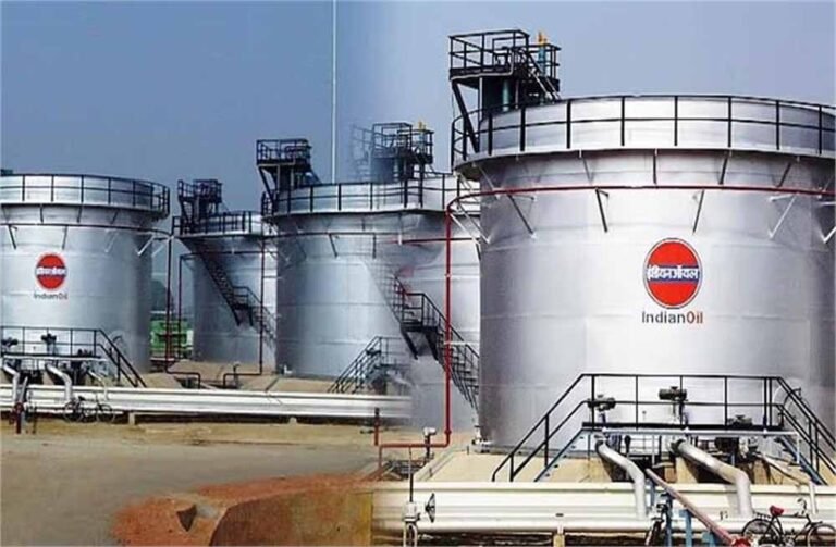 25% टैरिफ वार्निंग बेअसर, इंडियन ऑयल रूस से कच्चा तेल खरीदने के फैसले पर अडिग