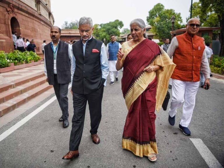 सरकारी फैसले पर RSS समर्थित किसान संगठन नाराज, कहा- तुरंत हो वापसी