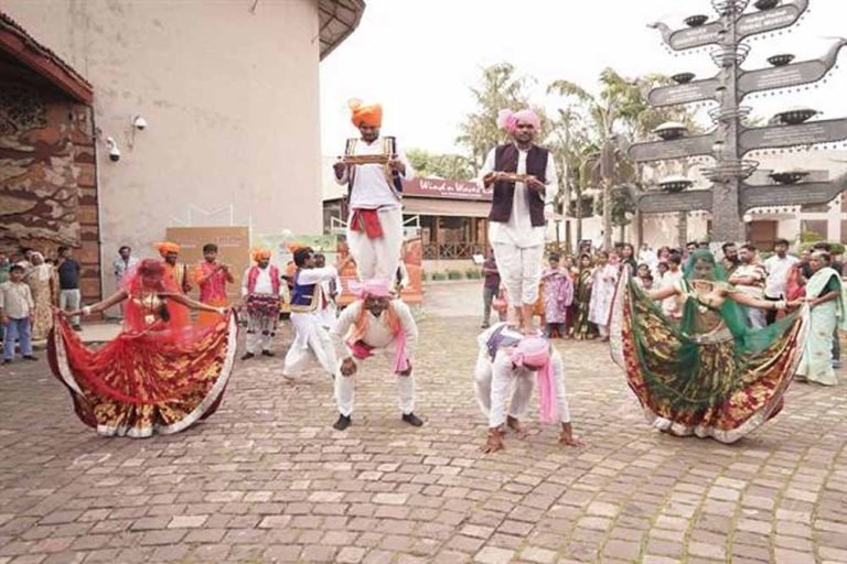 जनजातीय संग्रहालय में संभावना में नृत्य गायन एवं वादन प्रस्तुति हुई