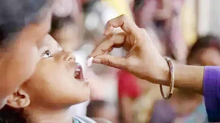 वाराणसी में शुरू होगी बच्चों को एल्बेंडाजोल दवा वितरण योजना, पेट के कीड़े दूर होंगे