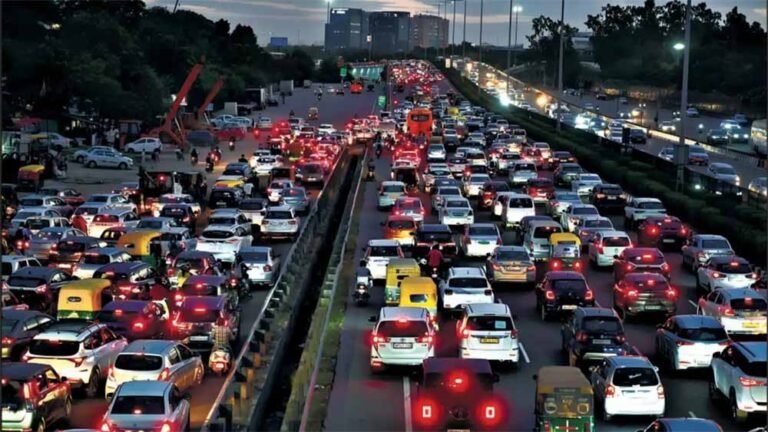 पुराने वाहनों के मालिकों को झटका, रिन्यूअल फीस अब होगी डबल