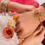 वास्तु के अनुसार भाई को इस दिशा में बिठाकर बांधे राखी