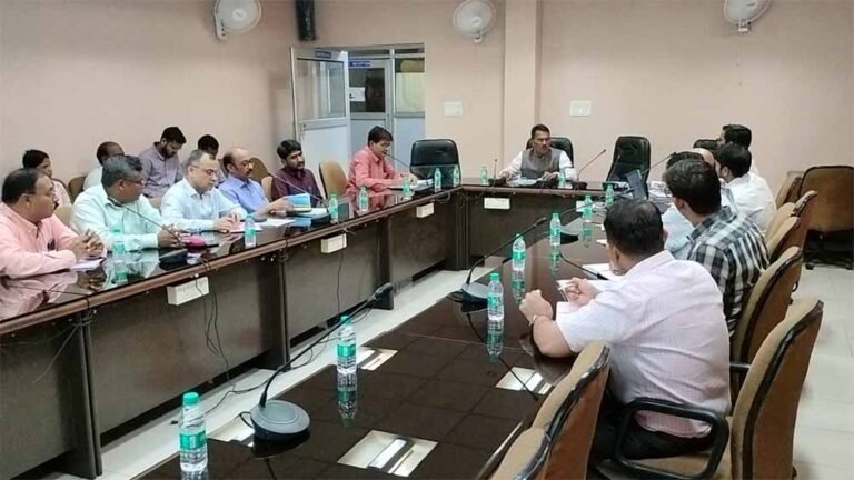 जल संसाधन मंत्री सिलावट कहा- सतत निगरानी के साथ करें सभी सुरक्षात्मक उपाय