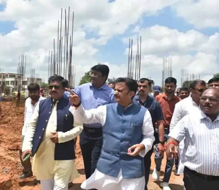 उप मुख्यमंत्री शुक्ल ने कहा- मऊगंज जिले में स्वास्थ्य सेवाओं को बेहतर बनाने प्राथमिकता से कराए जा रहे हैं कार्य