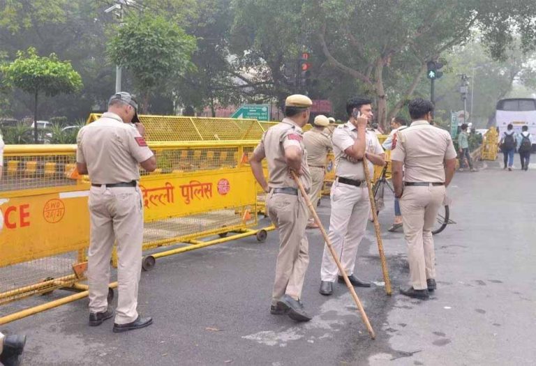 स्वतंत्रता दिवस पर आतंकियों की साजिश की आशंका, दिल्ली-NCR में हाई अलर्ट जारी