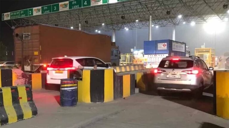 सपा नेता को कार से खींचकर पीटा गया, प्लाजा कर्मियों पर बढ़ा गुस्सा