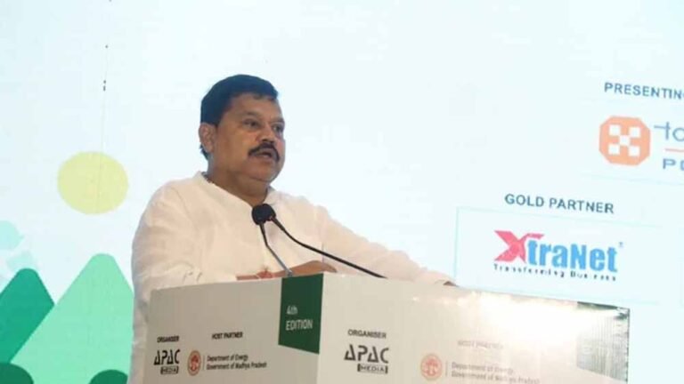 ऊर्जा मंत्री तोमर ने कहा- वर्तमान के साथ भावी पीढ़ी का भविष्य उज्ज्वल करने के लिए सरकार कटिबद्ध