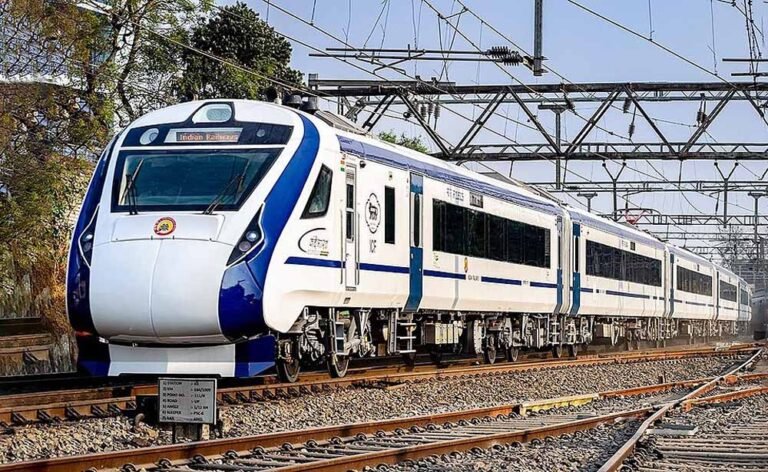वंदे भारत एक्सप्रेस का नया मार्ग, लखनऊ तक के रास्ते में अब ये स्टेशन्स होंगे शामिल