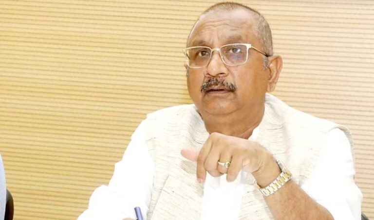 मंत्री डॉ. शाह: राज्य सरकार जनजातीय विद्यार्थियों की शिक्षा बढ़ाने के लिए प्रतिबद्ध, 9,550 को बढ़ी छात्रवृत्ति