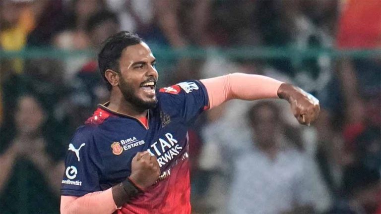 दो यौन शोषण मामलों में फंसे IPL खिलाड़ी, T20 लीग ने किया बर्खास्त