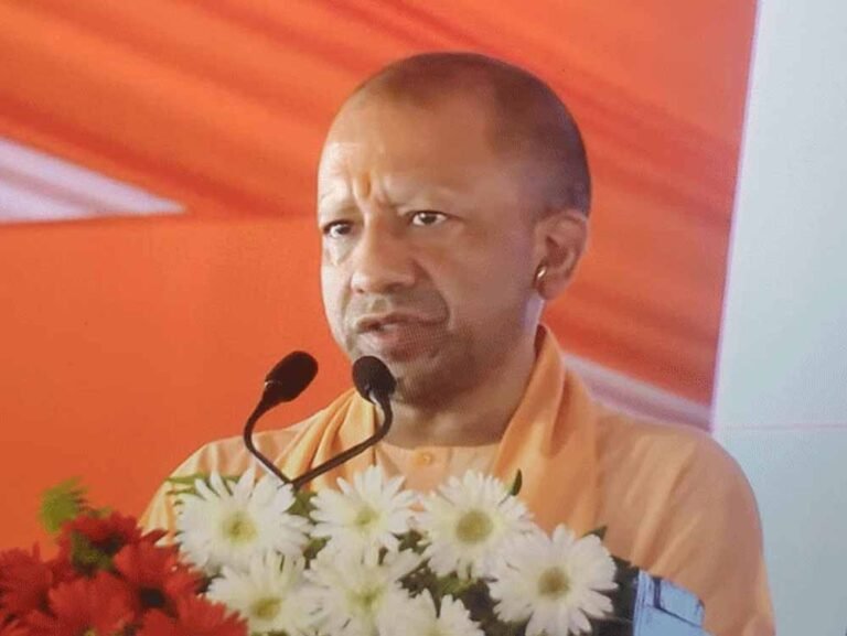 योगी सरकार एक लाख सूर्य सखियों से गांव-गांव तक पहुंचाएगी सौर ऊर्जा की रोशनी