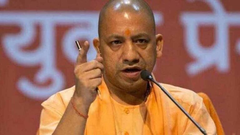 सियासत गरमाई! Sambhal हिंसा पर CM Yogi ने कहा- दोषियों को छोड़ना होगा यूपी
