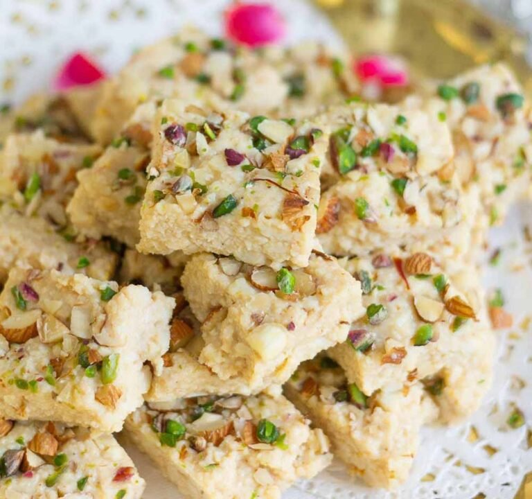 इस आसान रेसिपी से घर पर बनाएं दानेदार कलाकंद