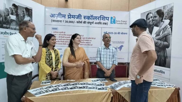 18 राज्यों की 2.5 लाख छात्राओं को अज़ीम प्रेमजी छात्रवृत्ति