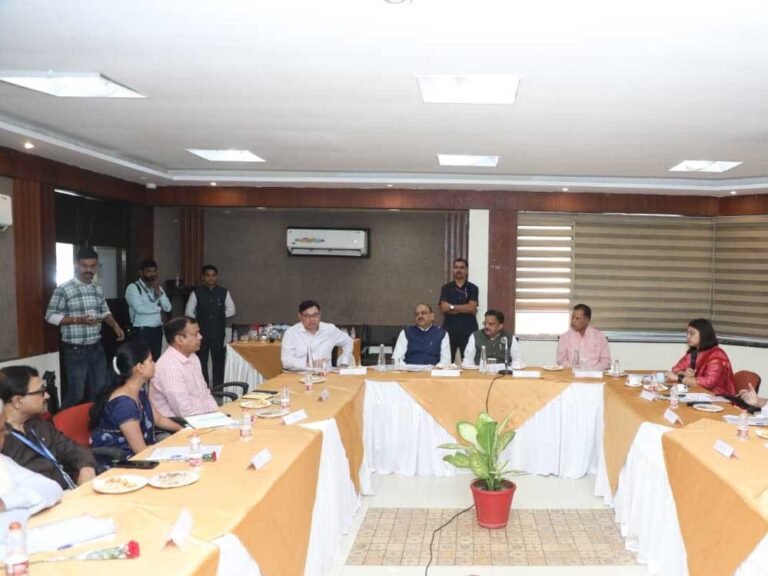 फार्मेसी पंजीयन पूरी तरह ऑनलाइन होगा, उप मुख्यमंत्री शुक्ल ने पारदर्शिता पर जोर दिया