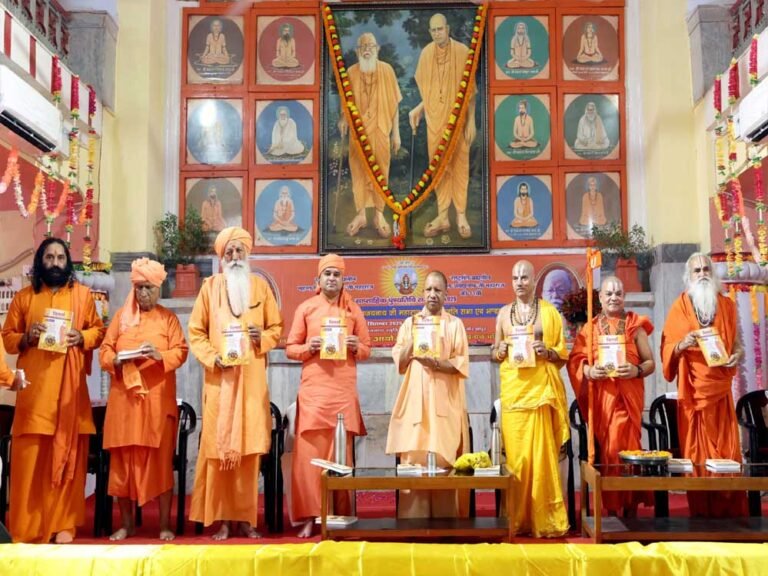 सीएम योगी ने दी यूपी के पहले मुख्यमंत्री पंडित गोविंद वल्लभ पंत की 138वीं जयंती पर भावभीनी श्रद्धांजलि