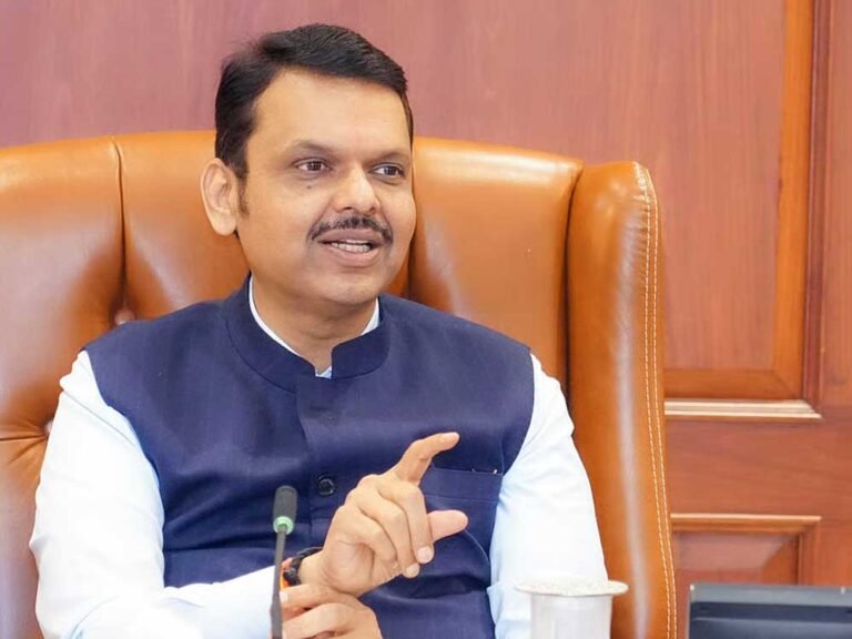 सीएम फडणवीस ने उपराष्ट्रपति चुनाव पर किया पलटवार, विपक्ष हुआ फेल