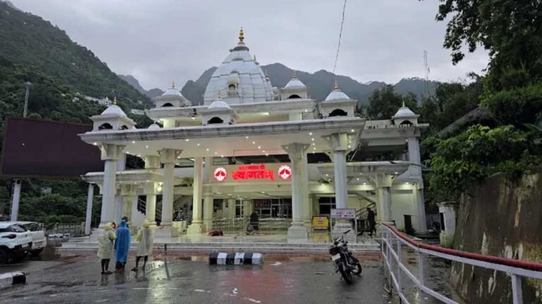 वैष्णो देवी यात्रा 14 सितंबर से संभावित, मौसम ठीक रहा तो यात्रियों को मिलेगी हरी झंडी