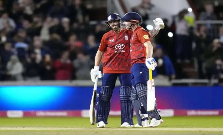 अंग्रेजों का जबरदस्त प्रदर्शन, T20 में 304 रन के साथ कीर्तिमान की करीब पहुंच