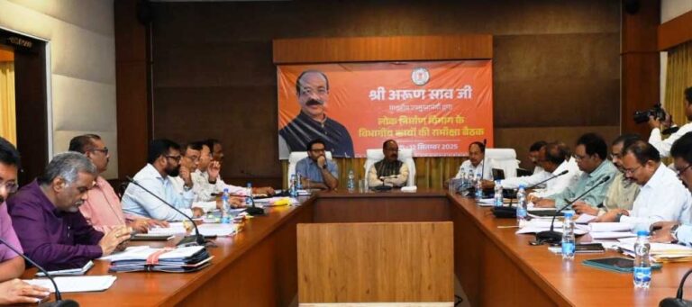 उप मुख्यमंत्री ने लोक निर्माण विभाग के कार्यों की समीक्षा की