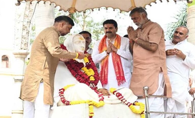 माँ नर्मदा और देवी अहिल्या बाई का इंदौर से है गहरा नाता: मंत्री पटेल ने व्यक्त की श्रद्धा