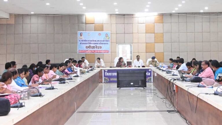 मंत्री राजवाड़े ने योजनाओं के प्रभावी क्रियान्वयन, कुपोषण उन्मूलन और आंगनबाडियों के व्यवस्थित़ संचालन पर दिए कड़े निर्देश