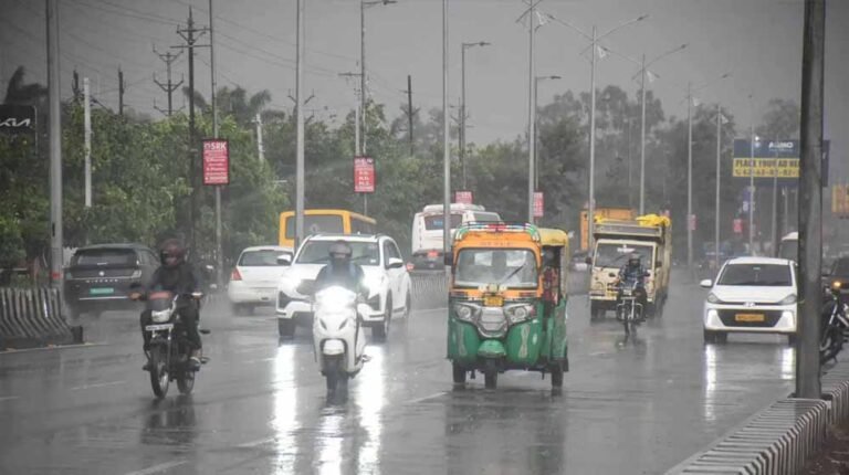 मध्य प्रदेश में बारिश का कोटा फुल, 17 जिलों में जारी है मूसलाधार बारिश