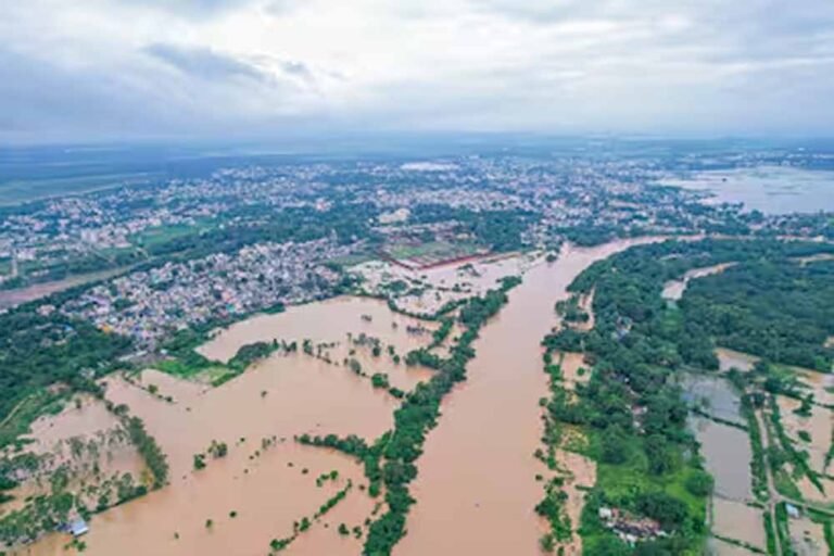 बाढ़ पीड़ितों के लिए राहत योजना, 100 परिवारों को 25 एकड़ भूमि आवंटित करने की तैयारी