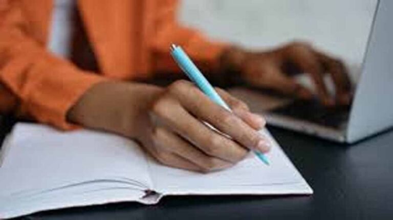भर्ती परीक्षा में नकल का शॉकिंग मामला: महिला सुपरवाइजर सलाखों के पीछे