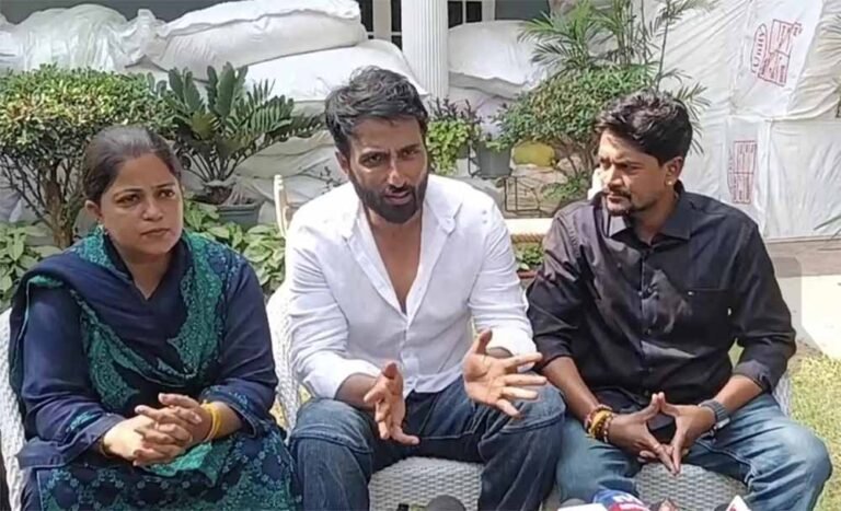 पंजाब बाढ़ : सोनू सूद और मालविका सूद ने बढ़ाया मदद का हाथ, लोगों से की अपील