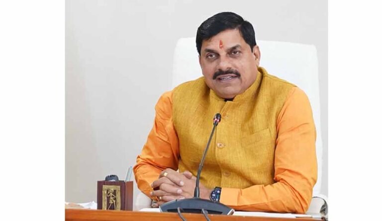छत्तीसगढ़ बाढ़ में सीएम मोहन की मानवीय पहल, राहत सामग्री बालाघाट से रवाना