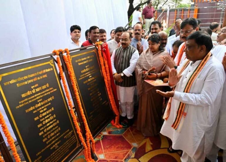 साव ने नवनिर्मित अटल परिसर और चौपाटी को जनता को किया समर्पित