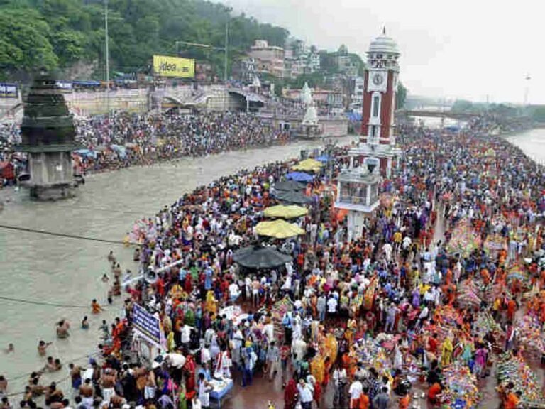 अर्धकुंभ 2027 की भव्य तैयारी शुरू, अखाड़ों ने किया शाही स्नानों का शेड्यूल जारी