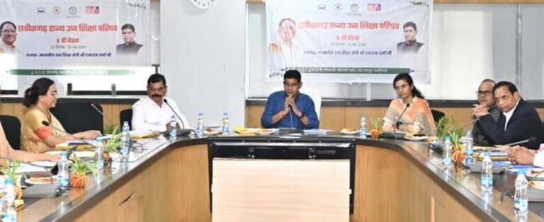 युवाओं के भविष्य को ध्यान में रखकर ठोस कार्ययोजना बनाएं: टंकराम वर्मा की अधिकारियों को हिदायत