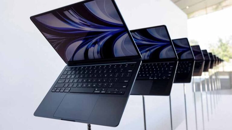 MacBook Air M2 महज ₹63,990 में! जानिए फ्लिपकार्ट और अमेज़न की सेल में कौन-कौन से लैपटॉप्स पर है बंपर डिस्काउंट