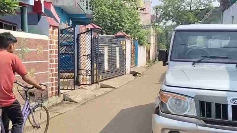 एसीबी की कार्रवाई: कोयला व्यवसायी के ठिकाने से कागजात खंगाले जा रहे