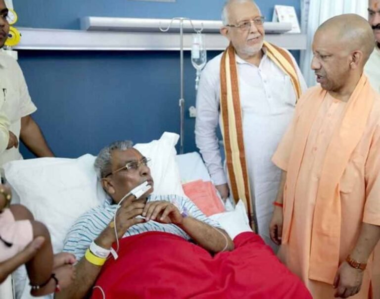 ब्रेन स्ट्रोक के बाद अस्पताल में भर्ती सुभासपा राष्ट्रीय अध्यक्ष से मिले सीएम योगी