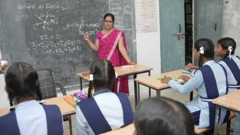 युक्तियुक्तकरण से केरवाद्वारी हायर सेकेण्डरी स्कूल में बदला पढ़ाई का माहौल