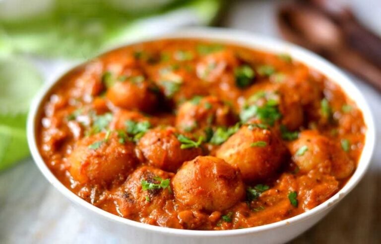 ढ़ाबा जैसा दम आलू घर पर बनाने का सही और आसान तरीका