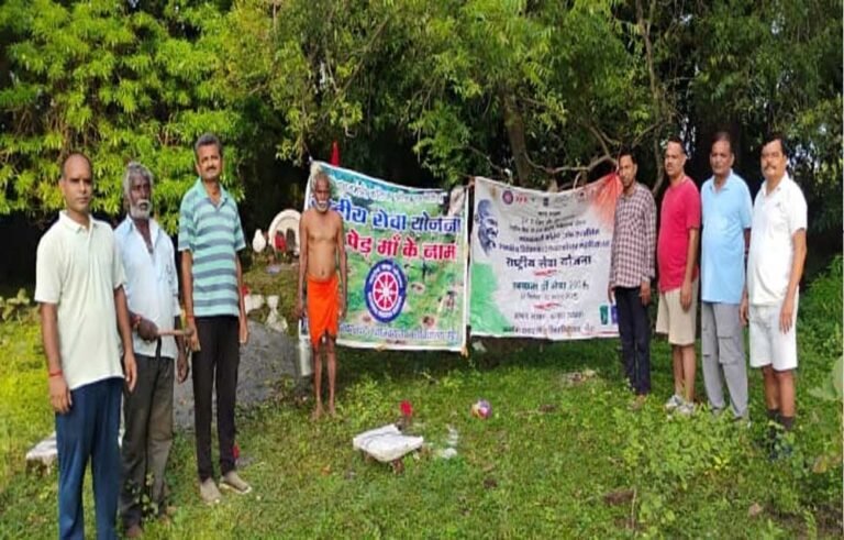 महाविद्यालय मैहर ने गोदग्राम मानपुर में चलाया स्वच्छता सेवा पखवाड़ा अभियान