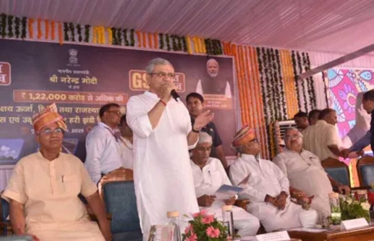 वंदे भारत ट्रेन जोधपुर से दिल्ली के सफर पर, रेलमंत्री ने किया उद्घाटन