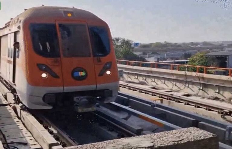 CMRS टीम भोपाल मेट्रो के निरीक्षण पर, OK रिपोर्ट के बाद आम जनता कर सकेगी सफर