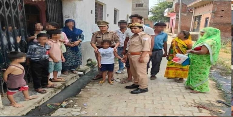 सीएम योगी के मिशन शक्ति अभियान के तहत पुलिस ने भटके लोगों को परिजनों से मिलवाया