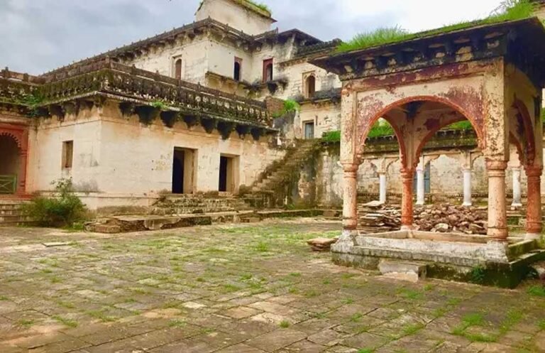 गोविंदगढ़ किला पर दंपती के साथ दरिंदगी, दो आरोपी गिरफ्तार, रीवा में सनसनी