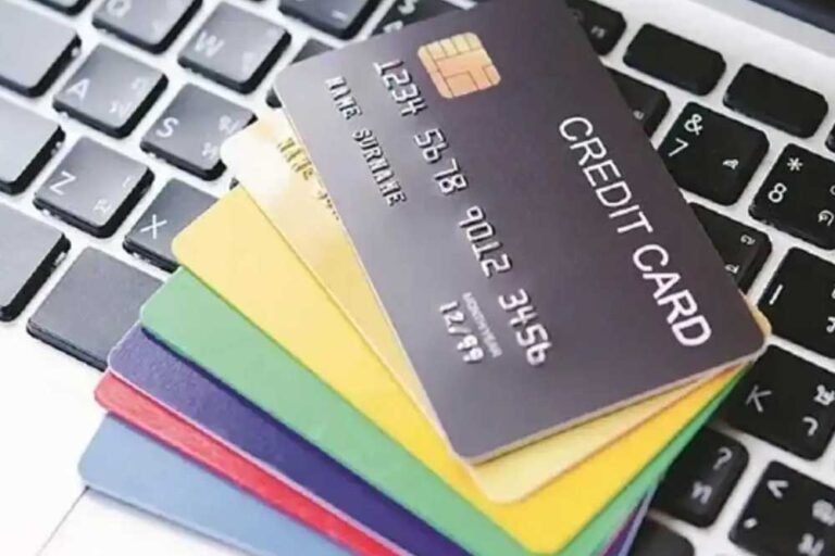 क्या आपके पास दो क्रेडिट कार्ड हैं? जानिए कैसे हो सकती है आपकी आर्थिक मजबूती