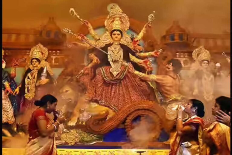 इस दुर्गा अष्टमी पर बन रहे दो दुर्लभ संयोग, मान्यता है मिलती है खुशहाली और सफलता