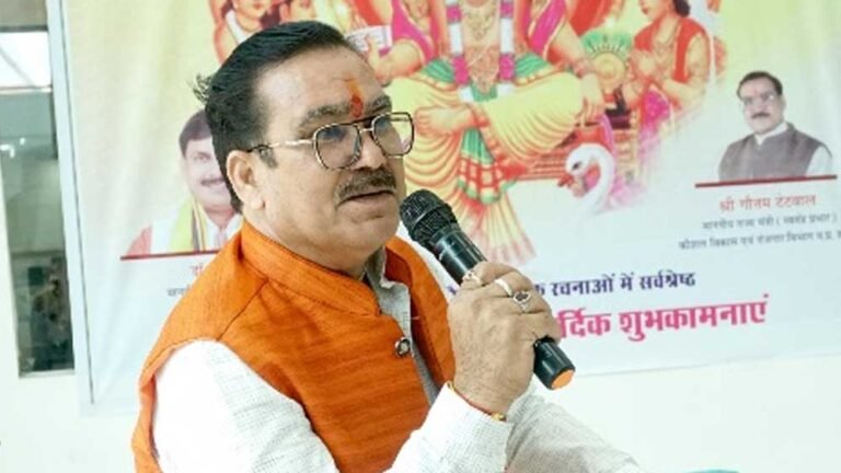 मंत्री टेटवाल का बयान: मंगलसूत्र पहनकर, तिलक लगाकर आएं लव जिहाद करने वाले’ – गरबा को लेकर उठी बहस