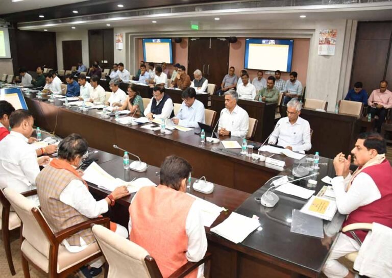 बैठक में बड़े फैसले: जल जीवन मिशन को रफ्तार, इंदौर-उज्जैन ग्रीनफील्ड प्रोजेक्ट को हरी झंडी